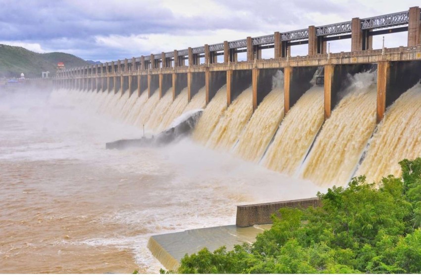  மேட்டூர் அணையில் இருந்து 2 லட்சம் கனஅடி தண்ணீர் வெளியேற்றம்..!(Mettur Dam-Flood Alert)